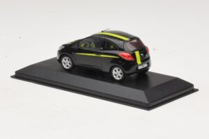 Ford Ka Mk2 Čierny Žltý Minichamps 1:43 400088200 Kov – obrázok 4 z 5