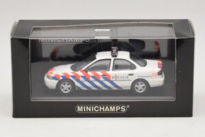 Ford Mondeo Mk1 Sedan Polícia Minichamps 1:43 433082091 Kov – obrázok 4 z 4