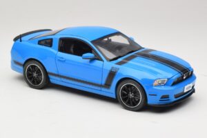 Ford Mustang Boss 302 S197 Modrá Shelby Collectibles 1:18 25414S Kov – obrázok 6 z 8