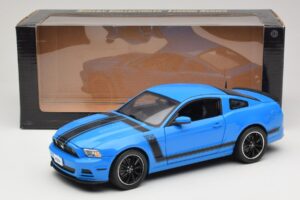 Ford Mustang Boss 302 S197 Modrá Shelby Collectibles 1:18 25414S Kov – obrázok 8 z 8