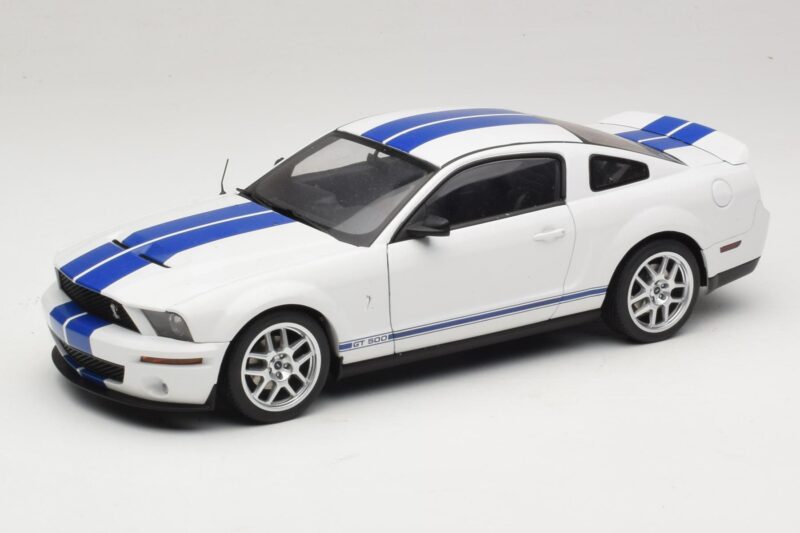 Ford Shelby Cobra GT500 Concept Biela s Modrým Pruhom AUTOart 1:18 73052 Kov