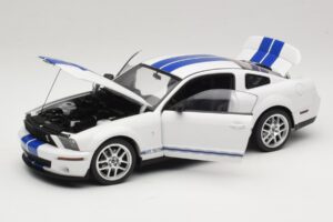 Ford Shelby Cobra GT500 Concept Biela s Modrým Pruhom AUTOart 1:18 73052 Kov – obrázok 2 z 8