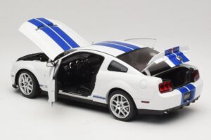 Ford Shelby Cobra GT500 Concept Biela s Modrým Pruhom AUTOart 1:18 73052 Kov – obrázok 5 z 8