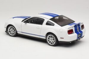 Ford Shelby Cobra GT500 Concept Biela s Modrým Pruhom AUTOart 1:18 73052 Kov – obrázok 7 z 8