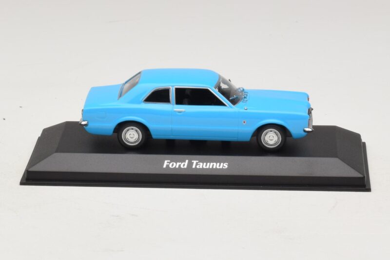 Ford Taunus TC Kupé Svetlo Modrá Maxichamps 1:43 940081301 Kov