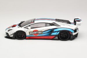 Lamborghini Aventador LB Works Martini Livery AUTOart 1:18 79185 Kompozit – obrázok 4 z 8
