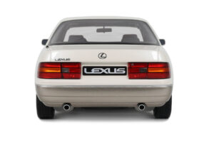 Lexus LS 400 XF10 Diamond White Pearl Otto 1:18 OT1277 Živica – obrázok 5 z 5