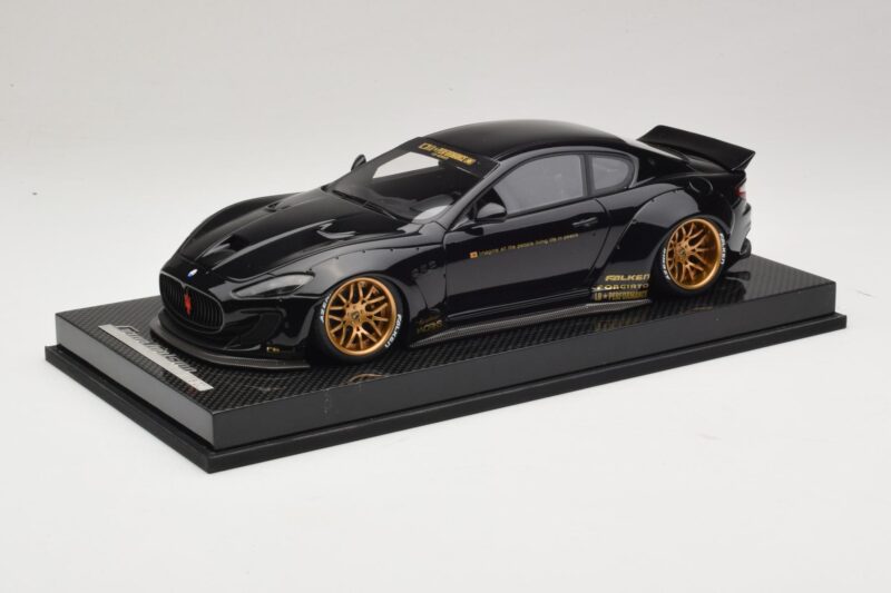 Maserati GranTurismo Liberty Walk Čierny so Zlatými Ráfkami AB Models 1:18 MAS-LB08-C Živica