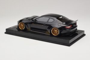 Maserati GranTurismo Liberty Walk Čierny so Zlatými Ráfkami AB Models 1:18 MAS-LB08-C Živica – obrázok 5 z 7