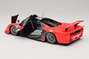 McLaren F1 GTR Lark #44 Tsuchiya / Ayles 24 Hours of Le Mans 1997 Minichamps 1:18 530133744 Kov – obrázok 5 z 8