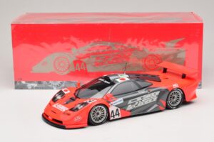 McLaren F1 GTR Lark #44 Tsuchiya / Ayles 24 Hours of Le Mans 1997 Minichamps 1:18 530133744 Kov – obrázok 8 z 8