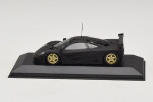 McLaren F1 GTR Prototype Čierna Matná So Zlatými Kolesami Minichamps 1:43 MCLAREN008 Kov – obrázok 3 z 4