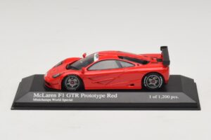 McLaren F1 GTR Prototype World Special Červený Minichamps 1:43 MCLAREN007 Kov – obrázok 3 z 4
