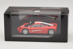 McLaren F1 Červená S Bielymi Pruhmi Minichamps 1:43 MCLAREN005 Kov – obrázok 4 z 4