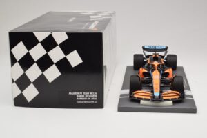 McLaren MCL36 #3 D. Ricciardo Bahrain GP 2022 Minichamps 1:18 537221803 Kov – obrázok 3 z 7