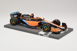 McLaren MCL36 #3 D. Ricciardo Bahrain GP 2022 Minichamps 1:18 537221803 Kov – obrázok 7 z 7