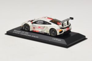 McLaren MP4-12C GT3 #11 Art Grand Prix Leclerc / Parisy 24 Hours of Spa 2013 Minichamps 1:43 437131311 Kov – obrázok 3 z 4