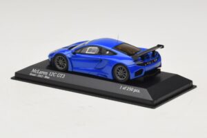 McLaren MP4-12C GT3 Street Modrý Minichamps 1:43 437121397 Kov – obrázok 3 z 4