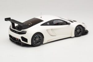 McLaren MP4-12C GT3 Biely 2013 Minichamps 1:18 151121394 Kov – obrázok 2 z 6