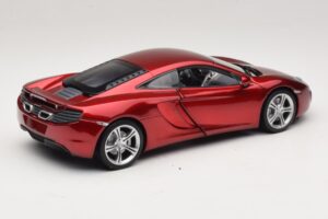 McLaren MP4-12C Červená Metalíza Minichamps 1:18 110133022 Kov – obrázok 3 z 8