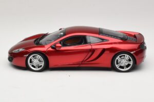 McLaren MP4-12C Červená Metalíza Minichamps 1:18 110133022 Kov – obrázok 4 z 8