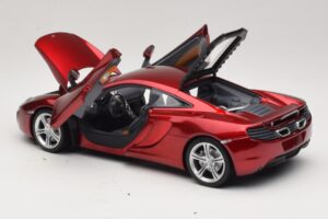 McLaren MP4-12C Červená Metalíza Minichamps 1:18 110133022 Kov – obrázok 5 z 8