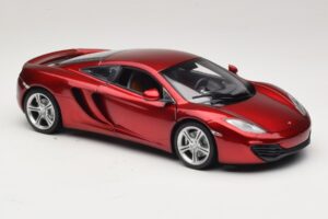McLaren MP4-12C Červená Metalíza Minichamps 1:18 110133022 Kov – obrázok 6 z 8
