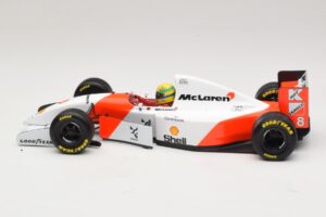 McLaren MP4/8 Ford #8 A. Senna Winner European GP 1993 Minichamps 1:18 540931818 Kov – obrázok 4 z 7