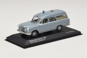 Mercedes 190 W110 Sanitka DRK Minichamps 1:43 400037270 Kov – obrázok 2 z 4