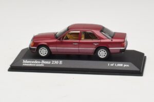 Mercedes 230E W124 Červená Metalíza Minichamps 1:43 400037001 Kov