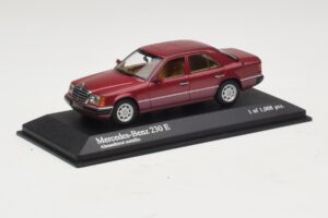 Mercedes 230E W124 Červená Metalíza Minichamps 1:43 400037001 Kov – obrázok 2 z 4