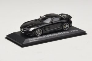 Mercedes SLS AMG C197 Black Series Čierna Metalíza Minichamps 1:43 437033020 Kov – obrázok 2 z 4