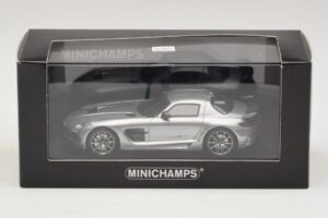 Mercedes SLS AMG C197 Black Series Šedá Metalíza Minichamps 1:43 437033024 Kov – obrázok 4 z 4