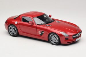Mercedes SLS AMG C197 Červená Metalíza Minichamps 1:18 100039020 Kov – obrázok 6 z 8