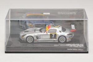Mercedes SLS AMG GT3 #7 Black Falcon Jager / Seyffarth 24 Hours of Dubai 2011 Minichamps 1:43 437110307 Kov – obrázok 4 z 5