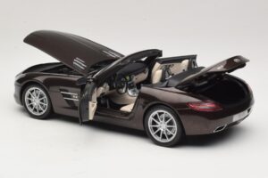 Mercedes SLS AMG Sepang Brown Minichamps 1:18 B66960080 Kov – obrázok 6 z 9