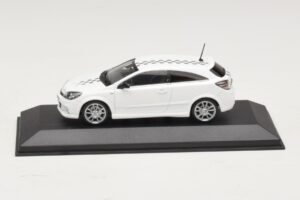 Opel Astra H OPC Nurburgring Edition Biely Minichamps 1:43 ASTRA005 Kov