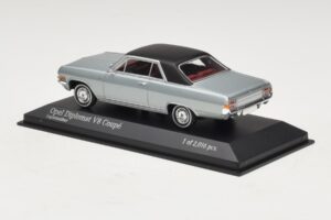Opel Diplomat A V8 Coupe Strieborný Minichamps 1:43 400048020 Kov – obrázok 3 z 4