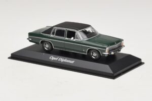 Opel Diplomat B Tmavo Zelený Maxichamps 1:43 940046070 Kov – obrázok 3 z 4