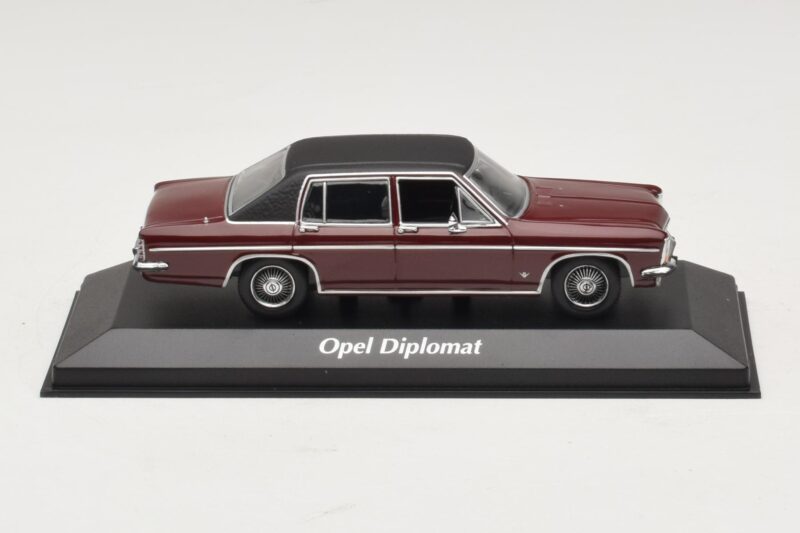Opel Diplomat B Tmavo Červený Maxichamps 1:43 940046071 Kov