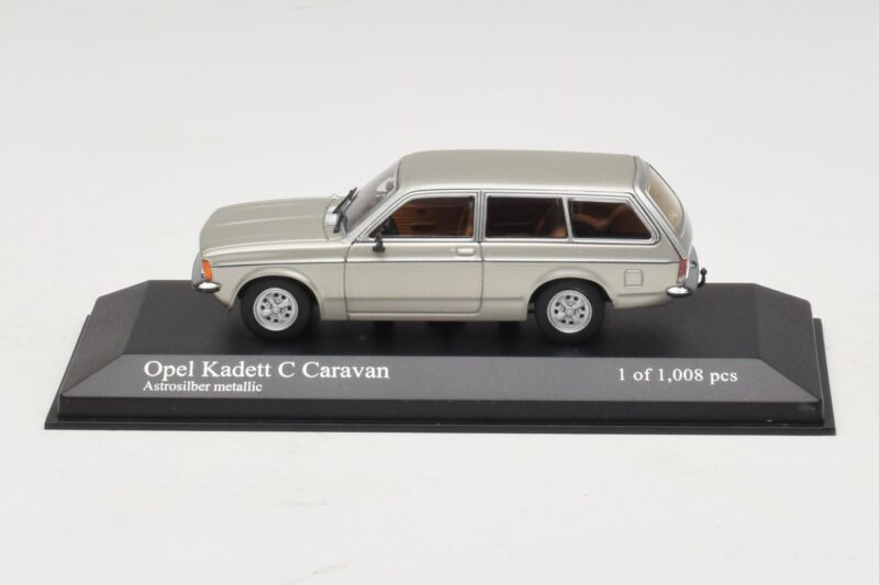 Opel Kadett C Caravan Silver Metallic Minichamps 1:43 Opel Kadett C Caravan Silver Metallic Minichamps 1:43 400048111 Kov