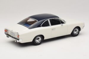 Opel Rekord C Kupé Biela Modrá Minichamps 1:18 107047021 Živica – obrázok 2 z 6