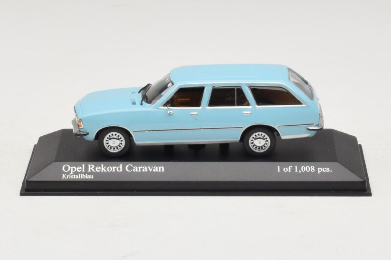 Opel Rekord D Caravan Svetlo Modrý Minichamps 1:43 Opel Rekord D Caravan Svetlo Modrý Minichamps 1:43 400044014 Kov