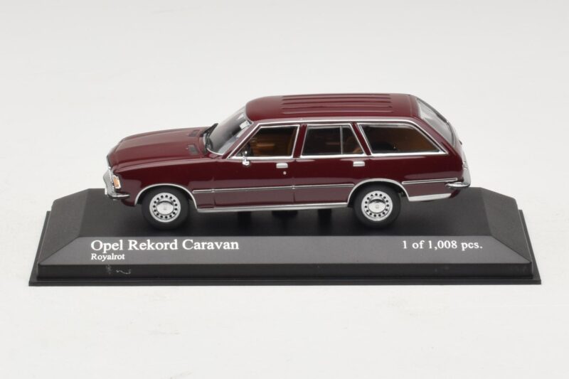Opel Rekord D Caravan Červený Minichamps 1:43 Opel Rekord D Caravan Červený Minichamps 1:43 400044012 Kov