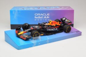 Oracle Red Bull Racing RB18 #11 S. Perez Miami GP 2022 Minichamps 1:18 113220511 Kov – obrázok 7 z 7