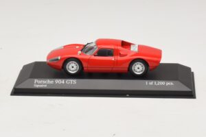 Porsche 904 GTS Červený Minichamps 1:43 400065722 Kov