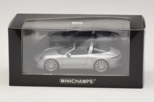 Porsche 911 991 Targa Strieborný Minichamps 1:43 410062442 Kov – obrázok 4 z 4