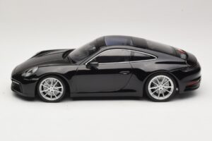 Porsche 911 992 Carrera 4S Čierny Minichamps 1:18 WAP0211120R992 Kov – obrázok 3 z 6