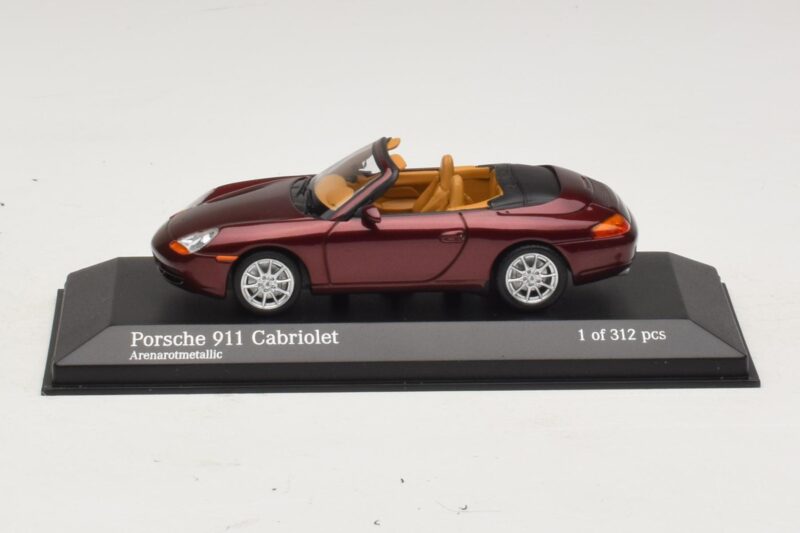 Porsche 911 996 Kabriolet Červená Metalíza Minichamps 1:43 400061092 Kov