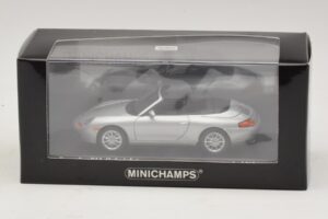 Porsche 911 996 Kabriolet Strieborná Metalíza Minichamps 1:43 400061091 Kov – obrázok 4 z 4